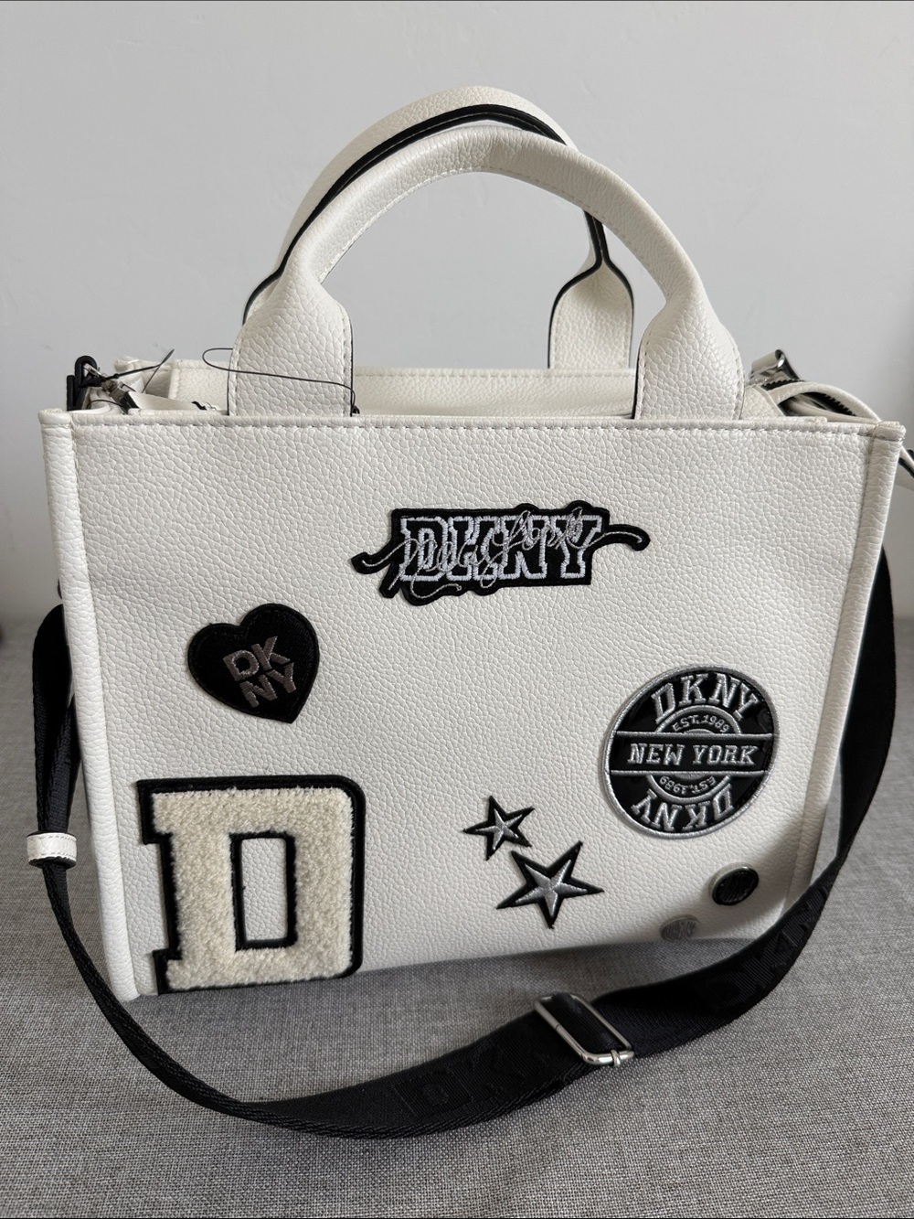 DKNY Hadlee White tote Patch-Accent with Black Strap